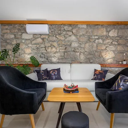 2 Bedroom Stunning In