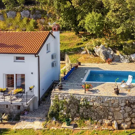 Beautiful In With Kitchen Holiday home *