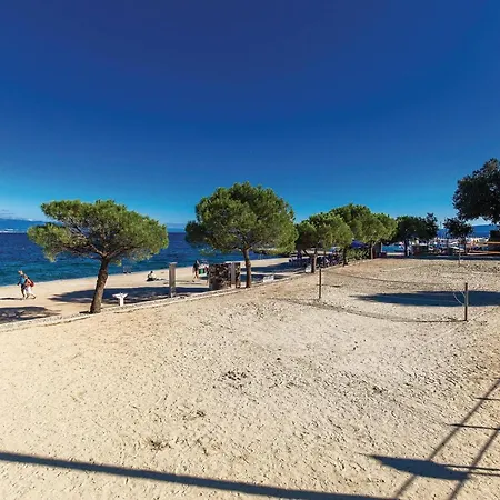 2 Bedroom Stunning In Tatil Evi Ičići