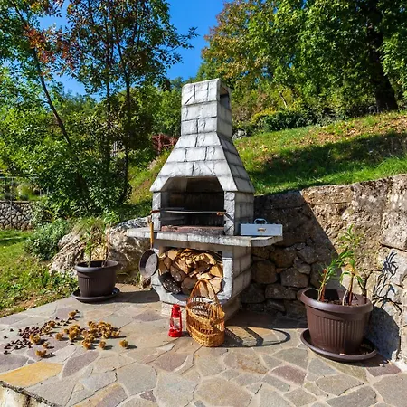 2 Bedroom Stunning In *