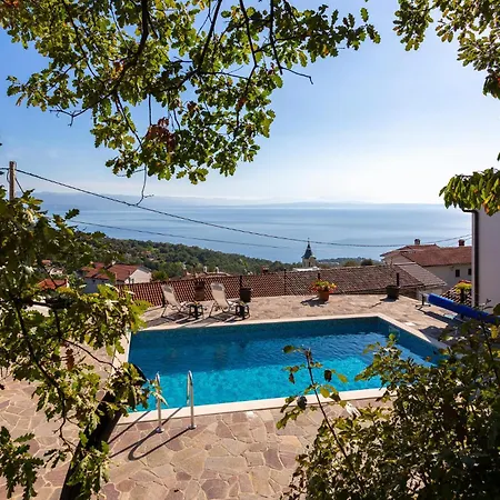 2 Bedroom Stunning In Ičići