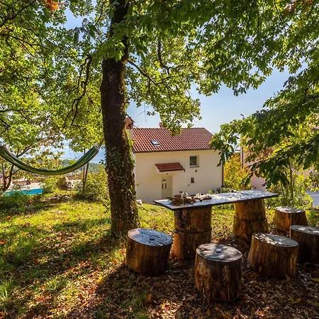 Holiday home Beautiful In With Kitchen *