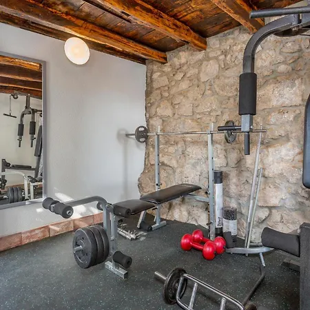 2 Bedroom Stunning In Tatil Evi Ičići