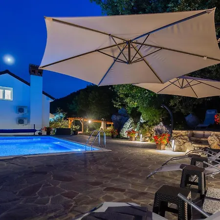 2 Bedroom Stunning In Ičići