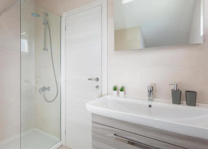 2 Bedroom Stunning In Prázdninový dům